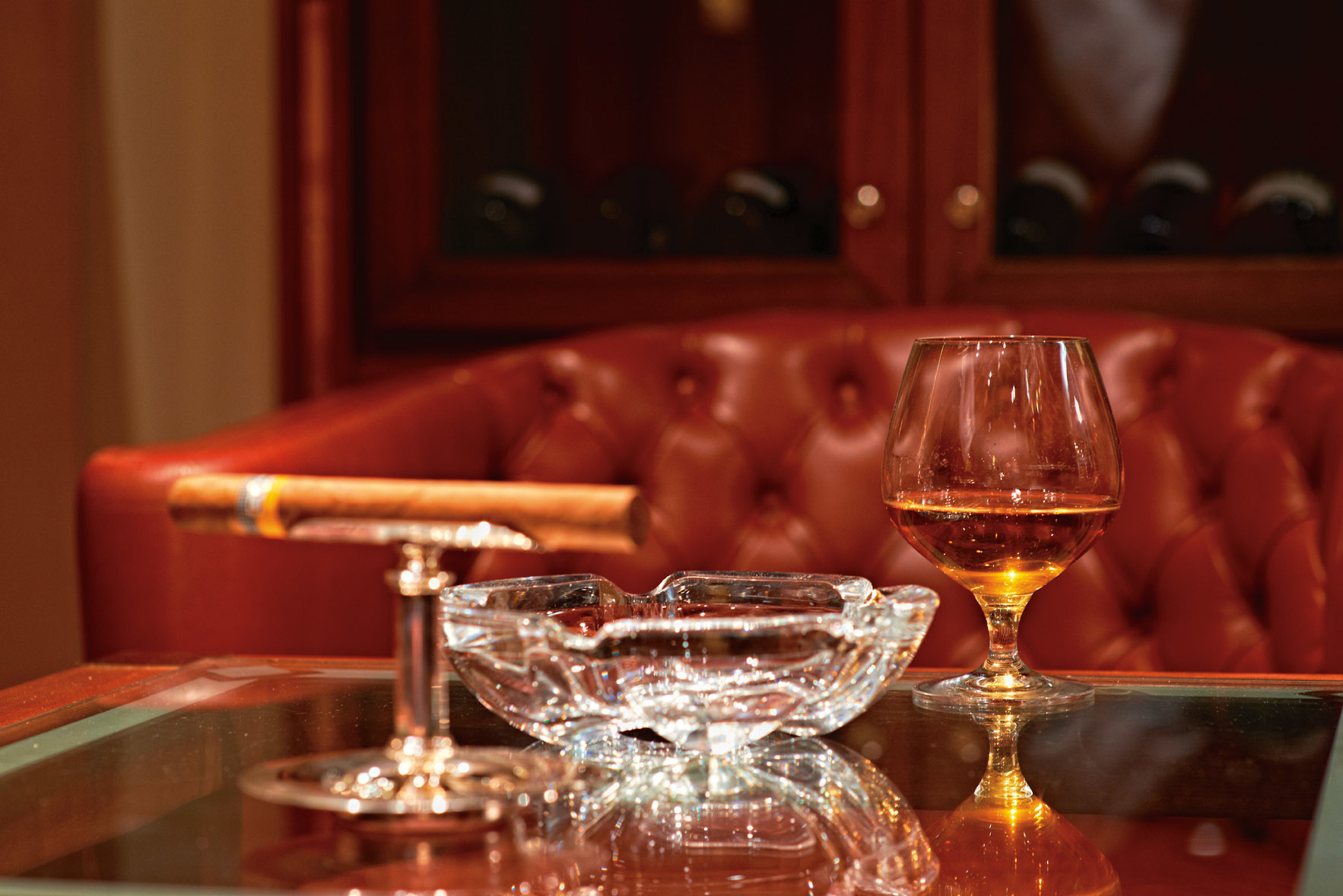 Silversea Cruises - Silver Cloud - The Connoisseur's Lounge.jpg